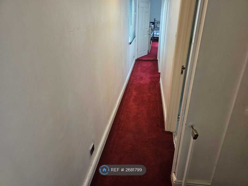 Property photo 3 of 34