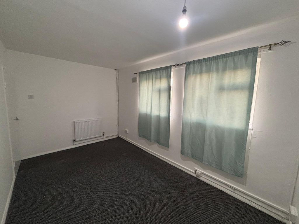 Property photo 2 of 12 Gallery