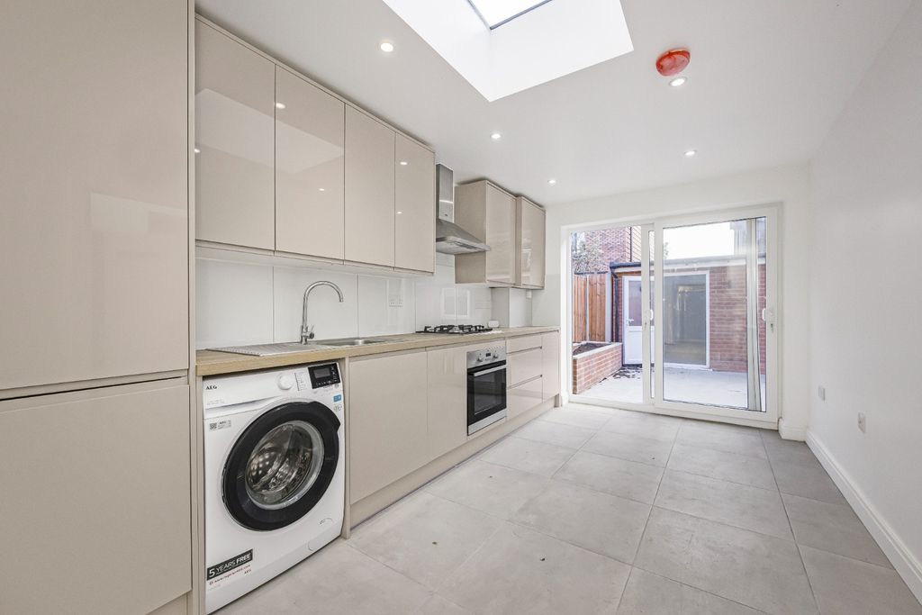 Property photo 3 of 24 5083803