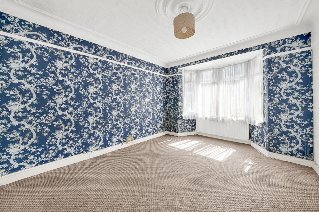 Property photo 3 of 17 Photo 2