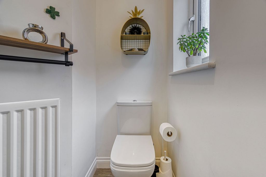 Property photo 3 of 39