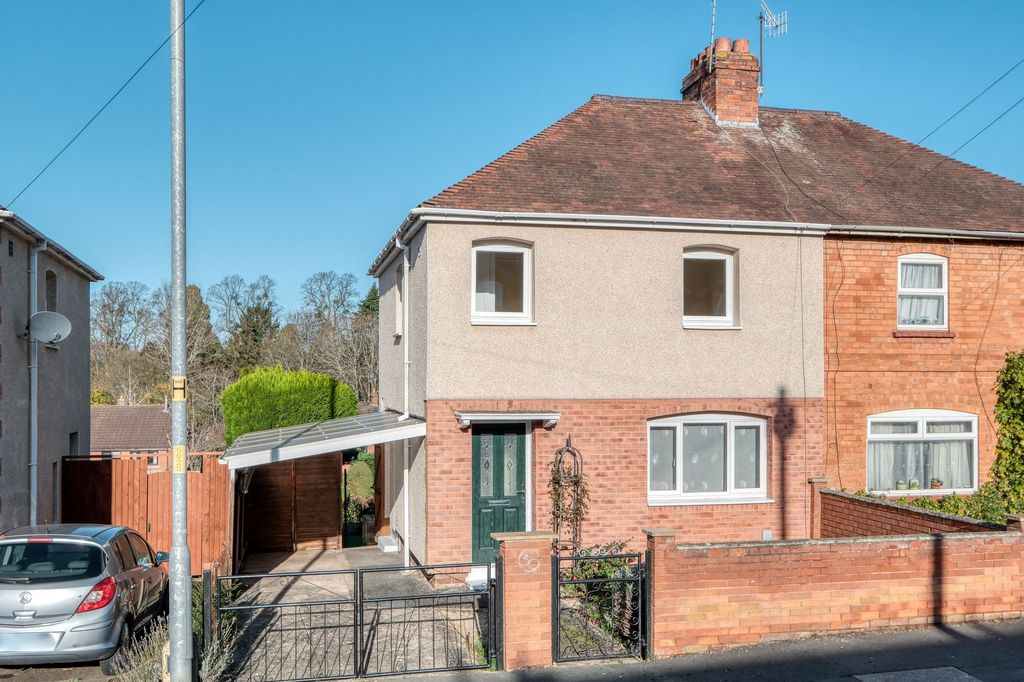 Property photo 1 of 11