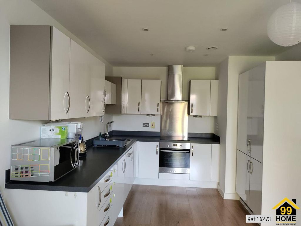 Property photo 1 of 11 Photo 0