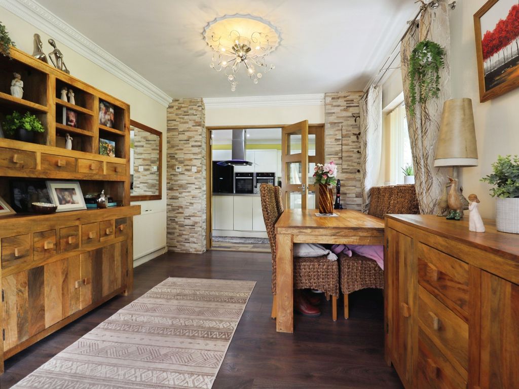 Property photo 2 of 30