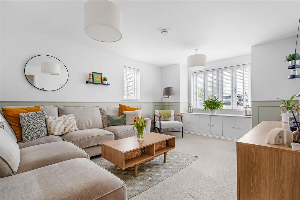 Property photo 2 of 20 12_76073.Jpg