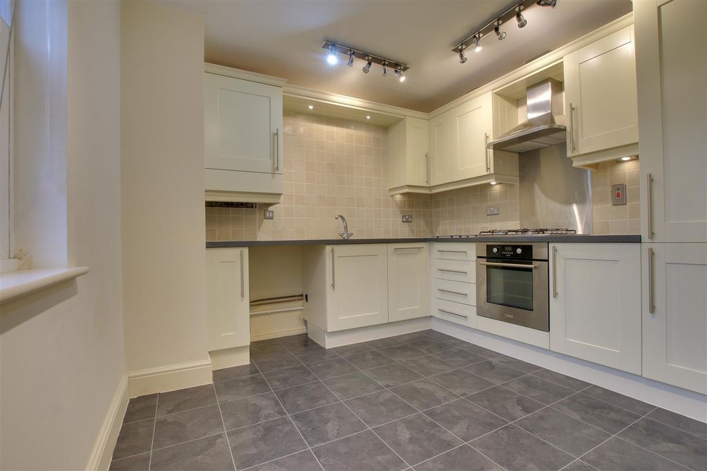 Property photo 3 of 9 Img_6613-Img_6615.Jpg