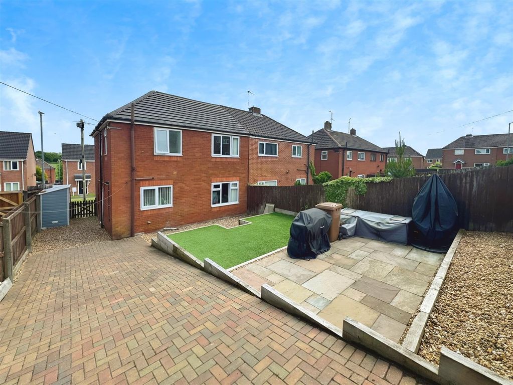 Property photo 1 of 20 Outside