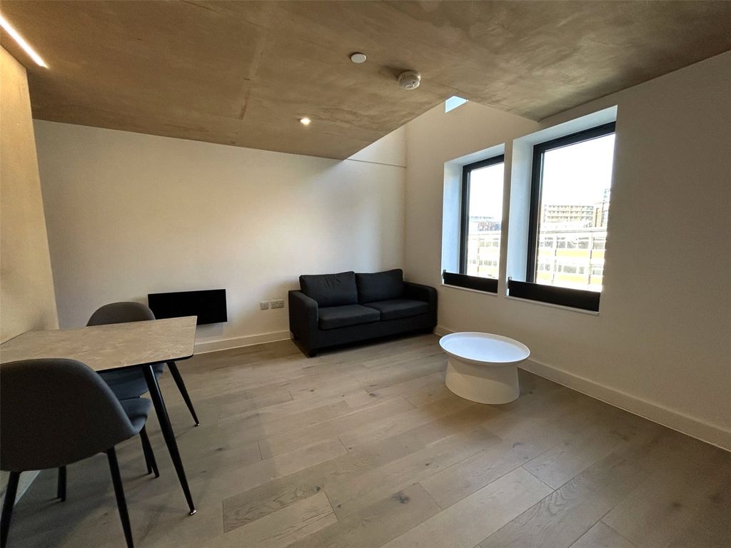 Property photo 3 of 9 Picture No. 01