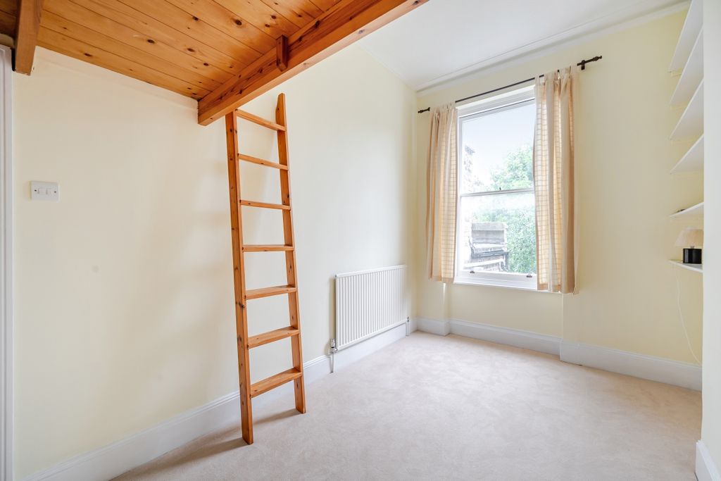 Property photo 3 of 8