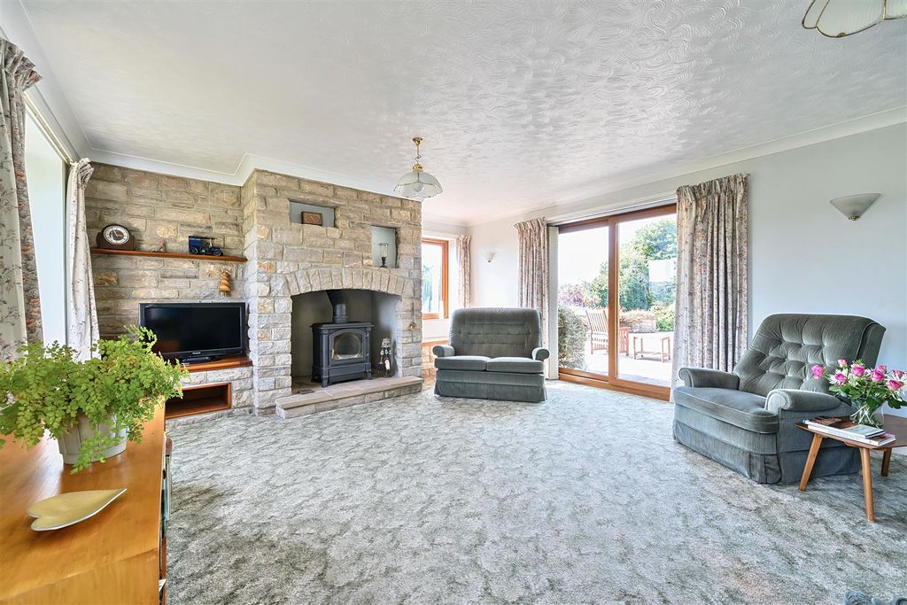 Property photo 3 of 11 1336543-2-6899E270d73F6.Jpg