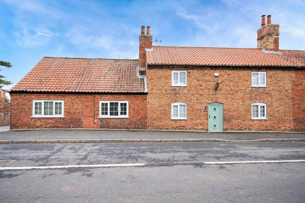 Property photo 1 of 23