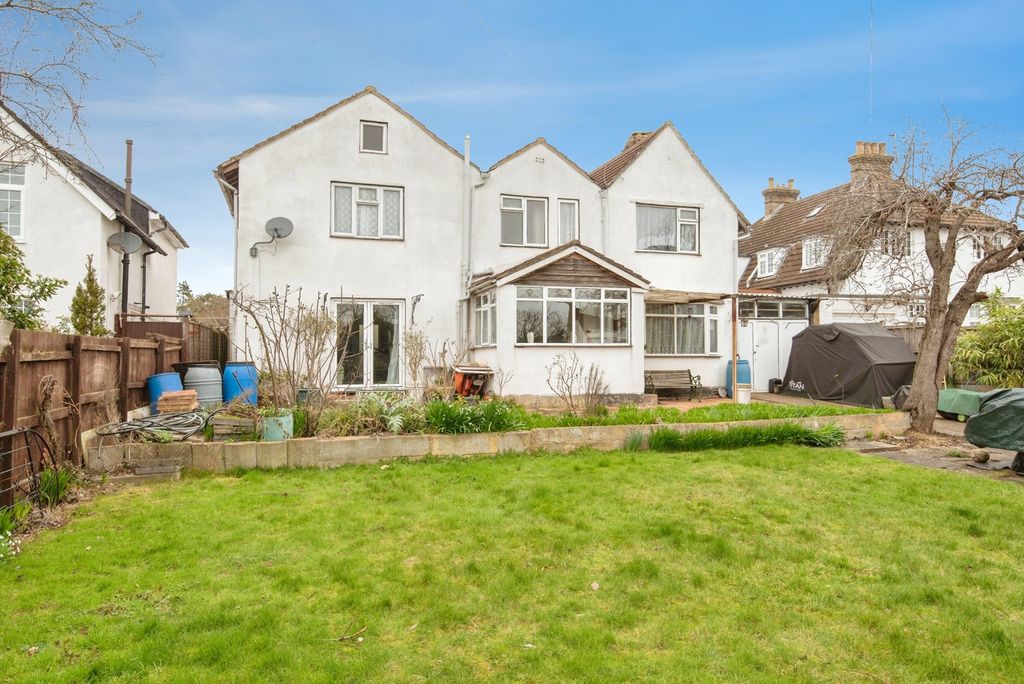 Property photo 1 of 18 Front Aspect