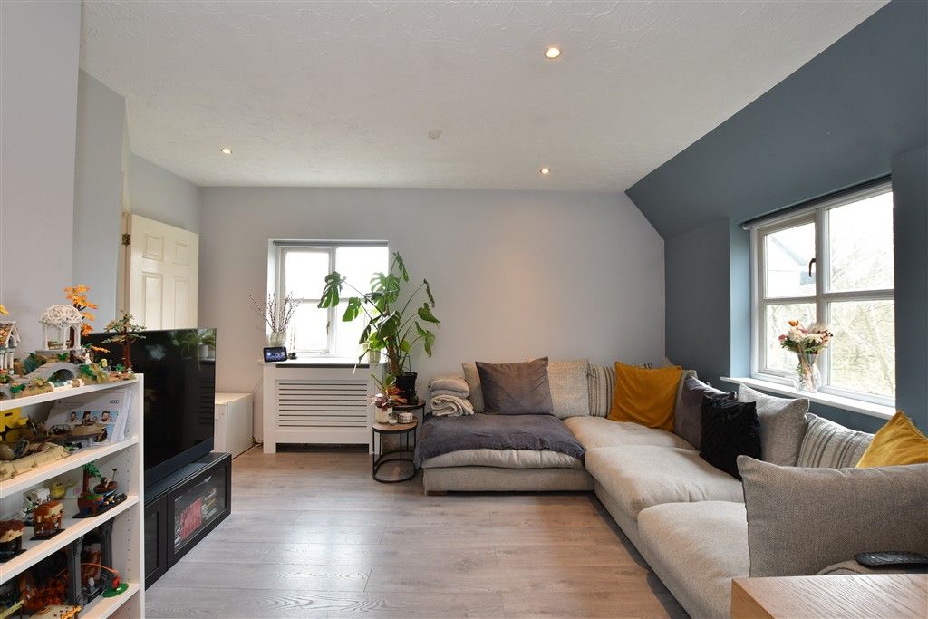 Property photo 3 of 8 Lounge/Dining Room