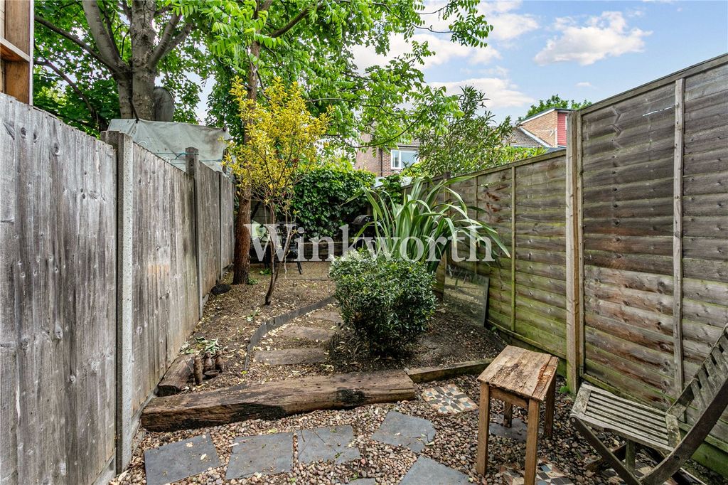 Property photo 2 of 11 Picture No. 01