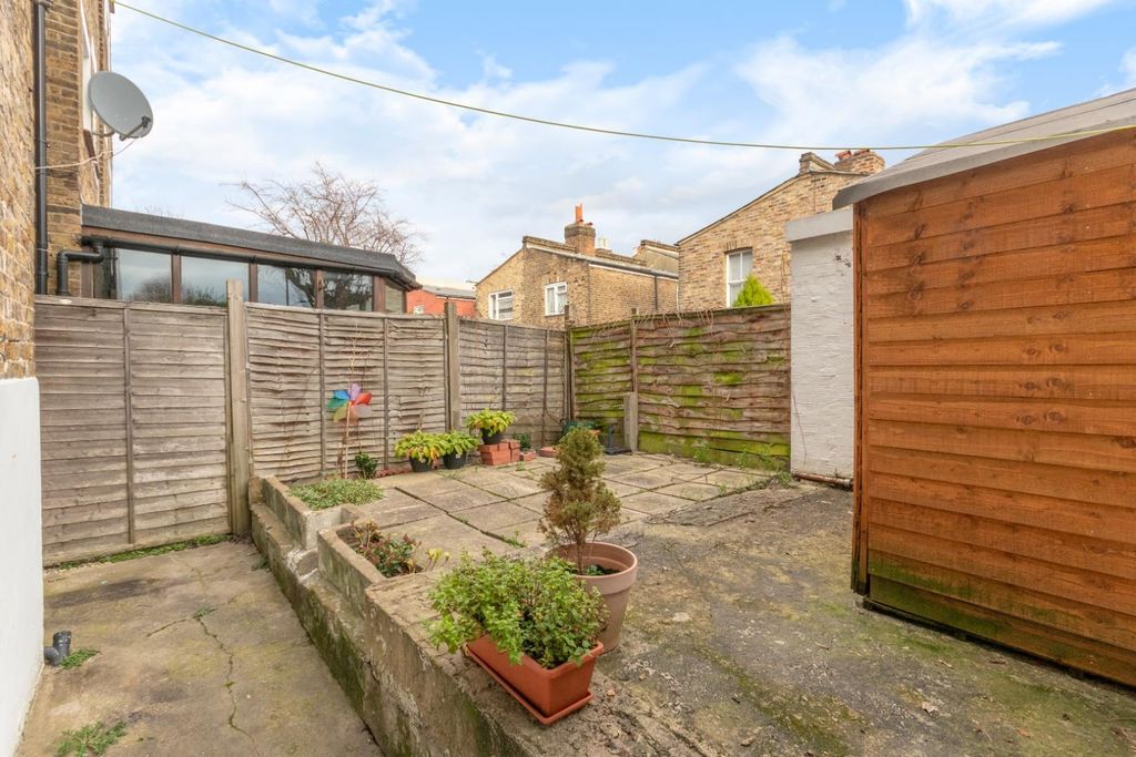 Property photo 3 of 8 Percy Road 26 Ph10.Jpg