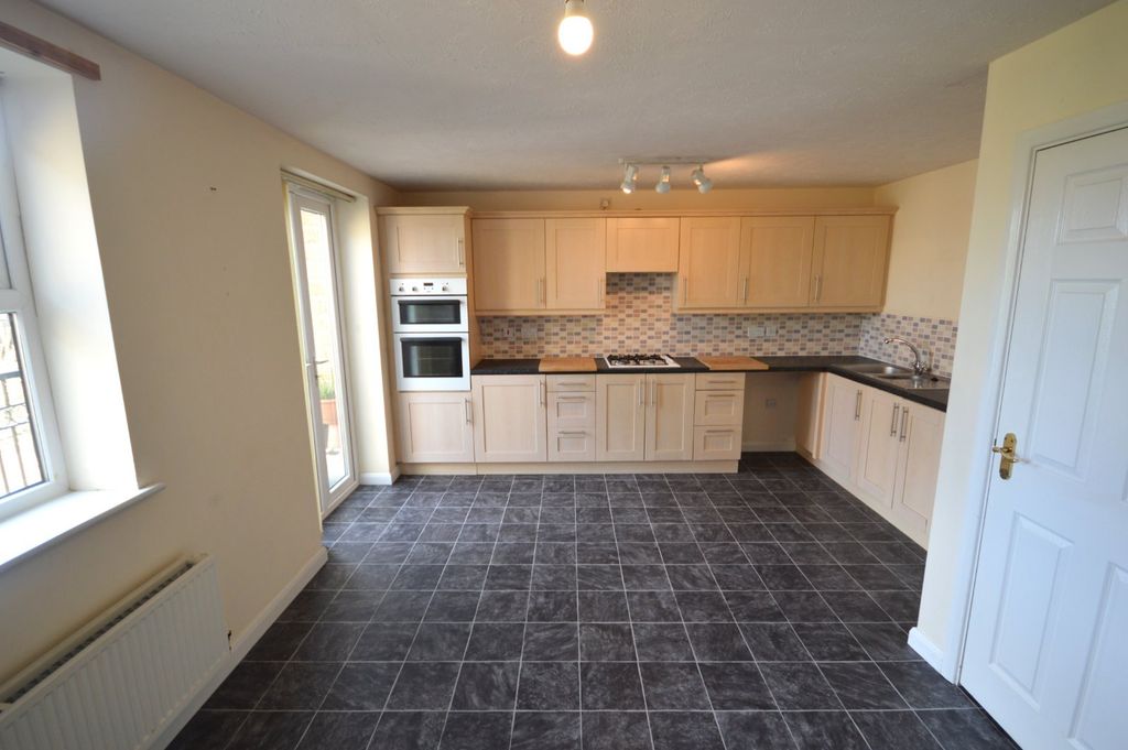 Property photo 2 of 22 Picture No. 19