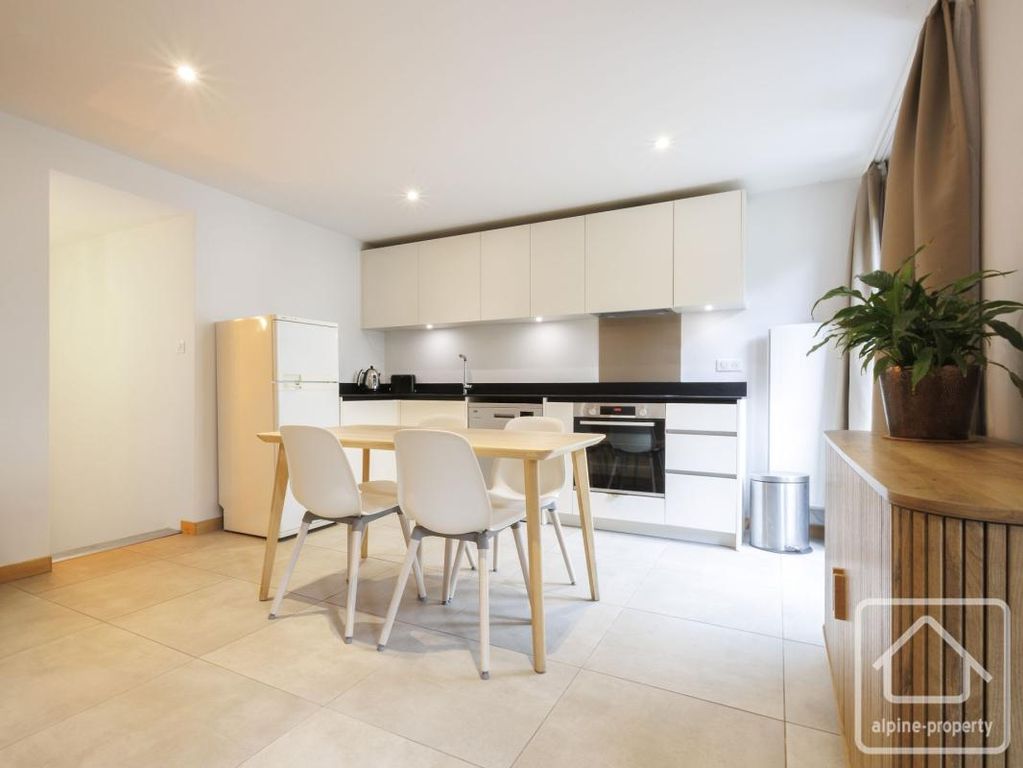 Property photo 1 of 27