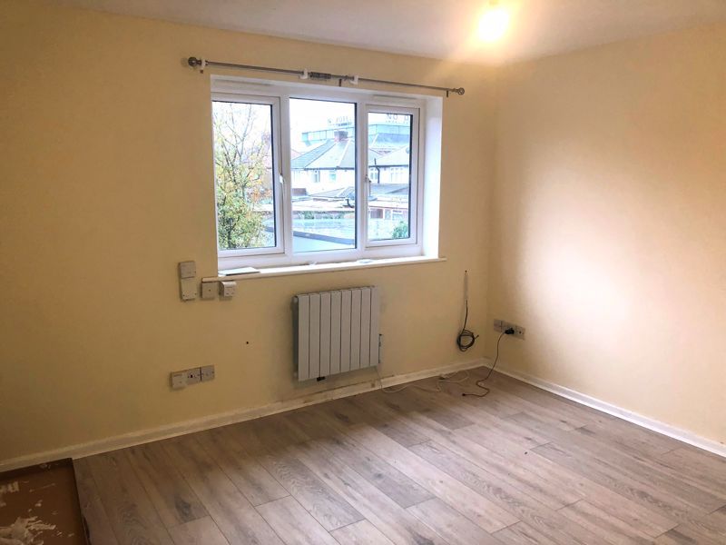 Property photo 2 of 8 Photo 13