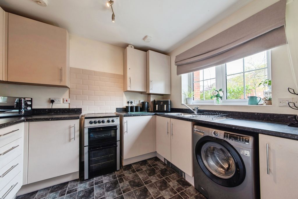 Property photo 3 of 16 Pbox-Img.Jpg