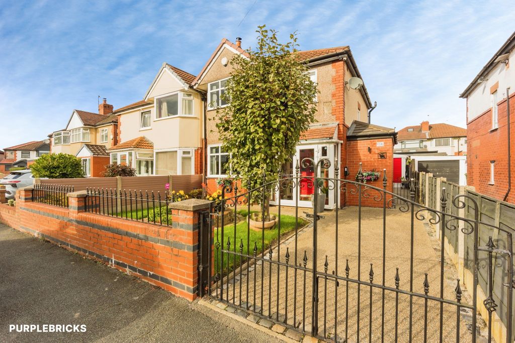 Property photo 1 of 33