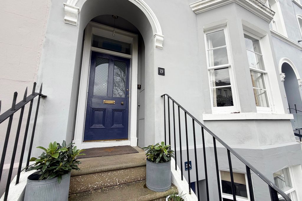 Property photo 1 of 22