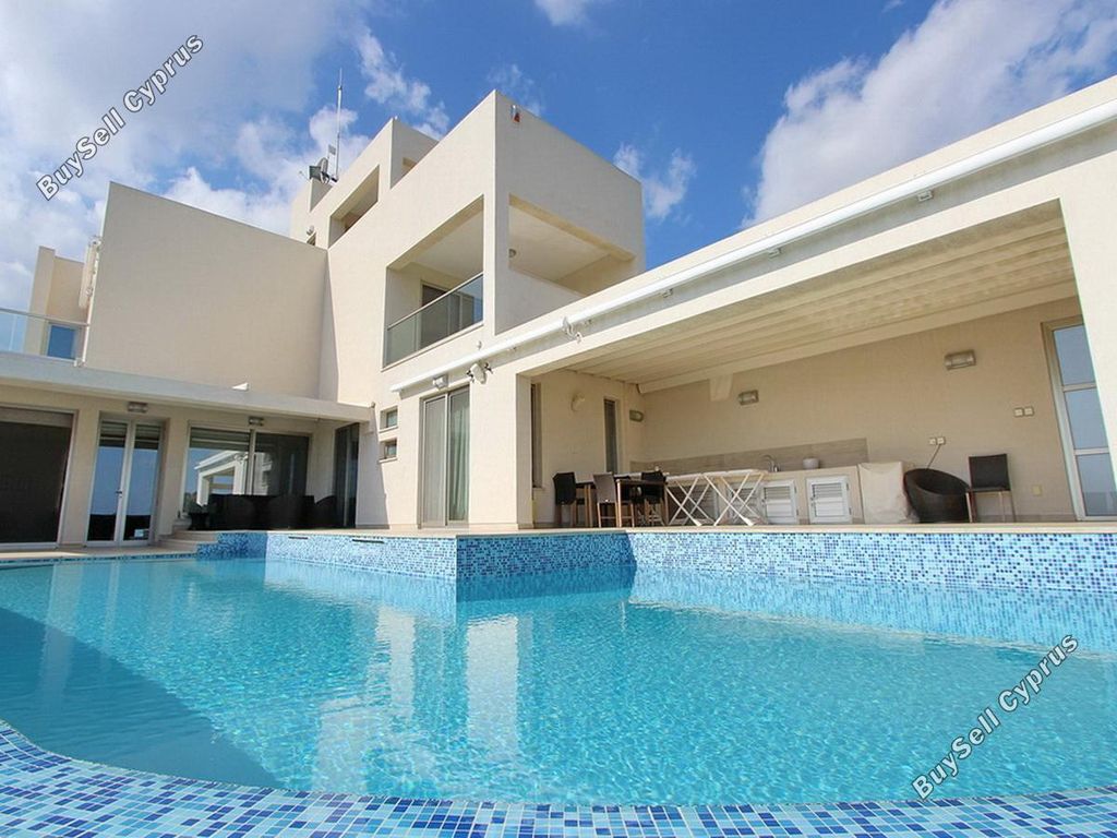 Property photo 1 of 61