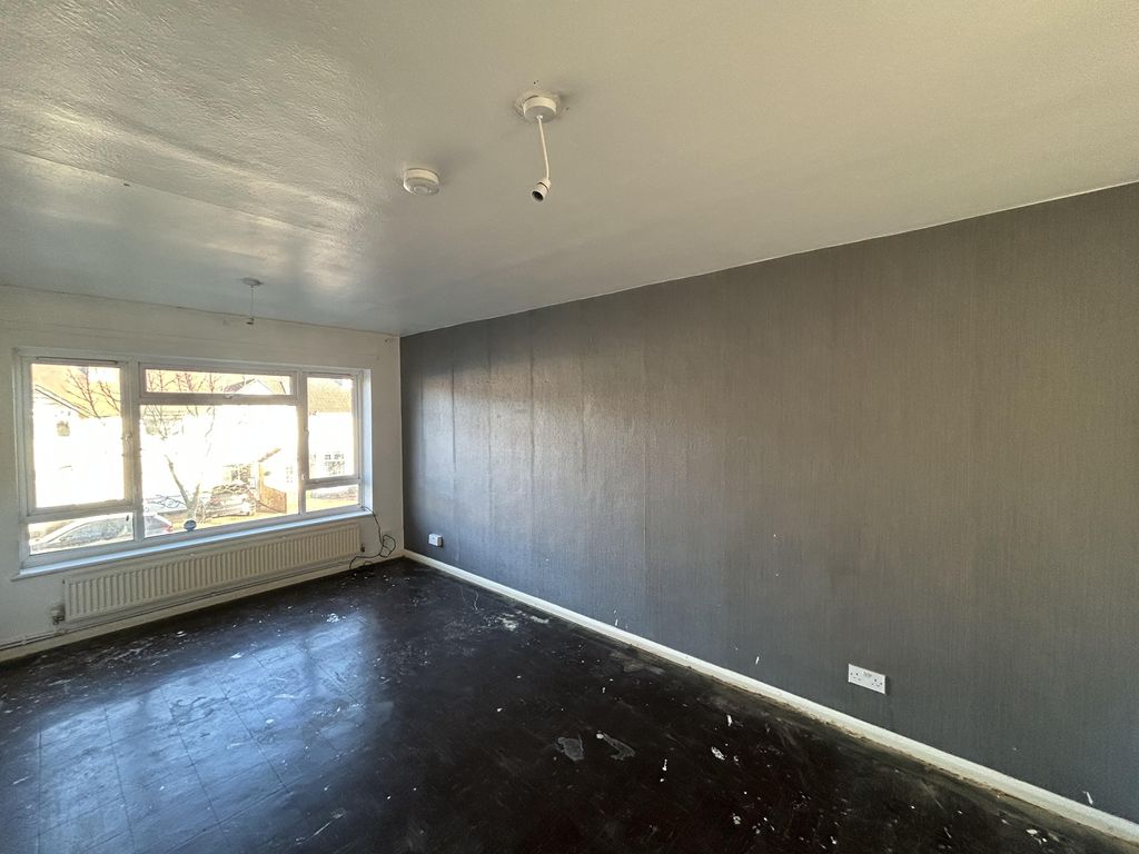 Property photo 3 of 9 Img_3998[1].Jpg