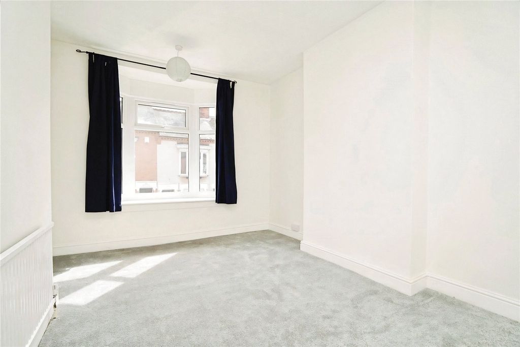 Property photo 3 of 9 Picture No. 26