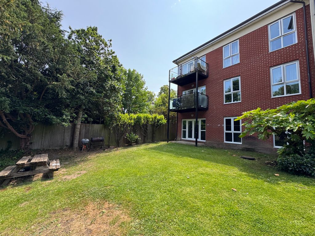 Property photo 1 of 20