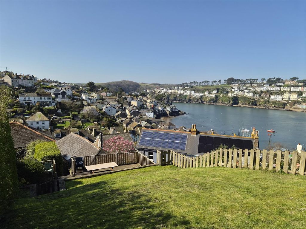 Property photo 2 of 16 Garden And Decking