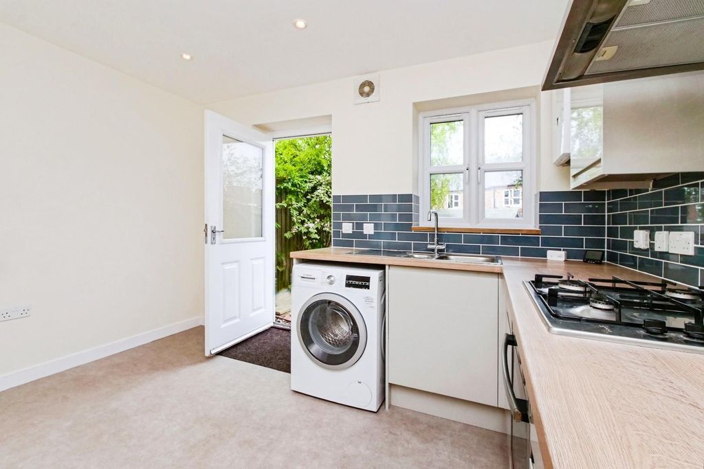 Property photo 3 of 13 Kitchen