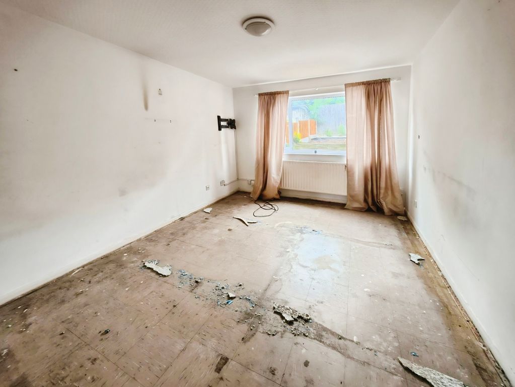 Property photo 2 of 10 Lounge