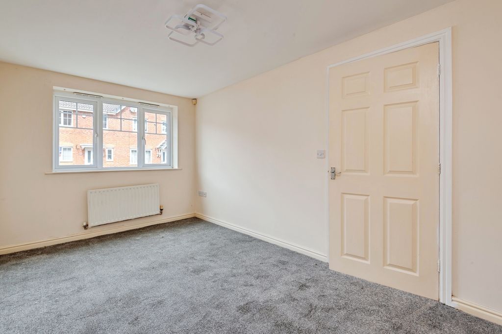 Property photo 3 of 19 Pbox-Img.Jpg