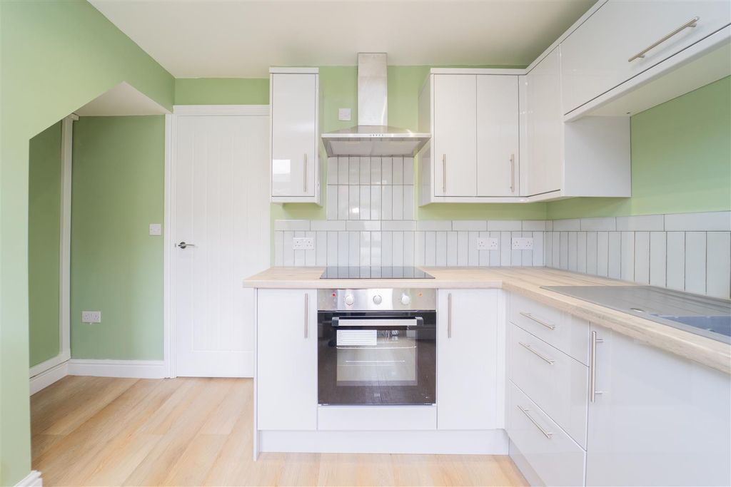 Property photo 3 of 11 37-54.Jpg