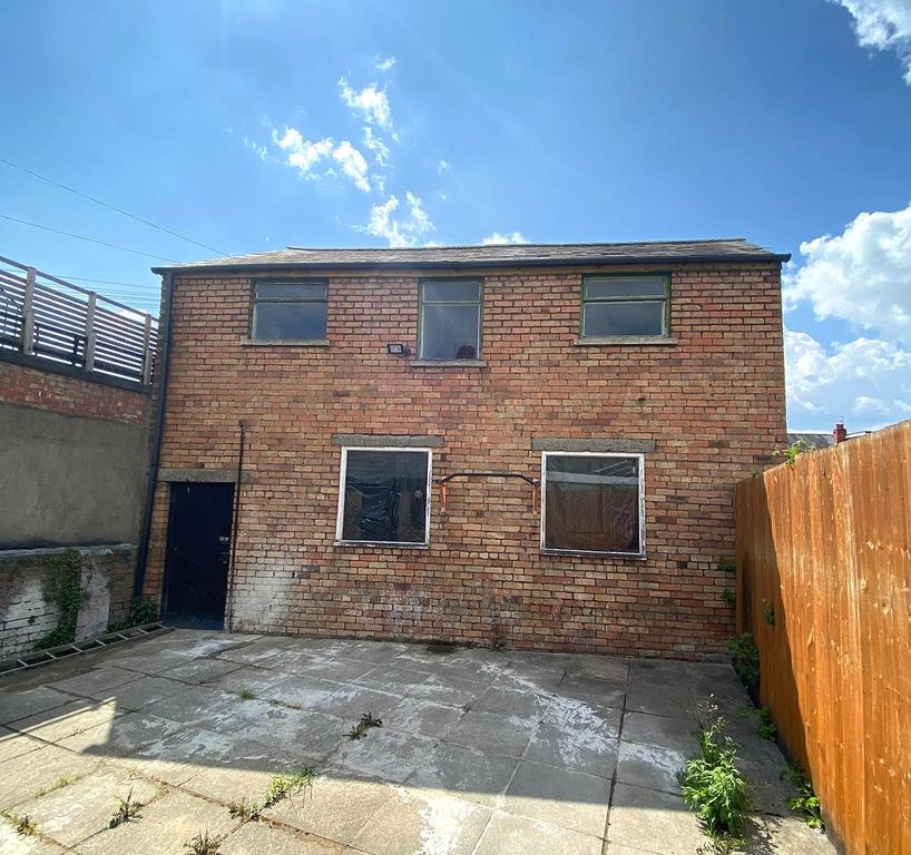 Property photo 2 of 13