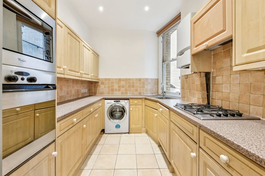 Property photo 3 of 17