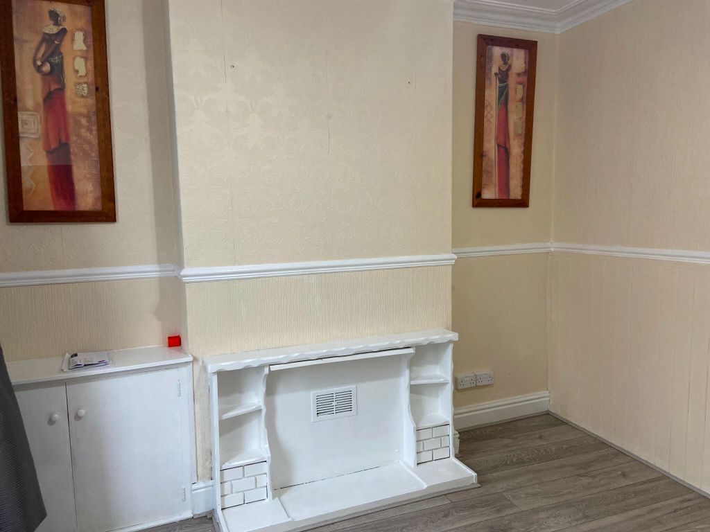 Property photo 2 of 22