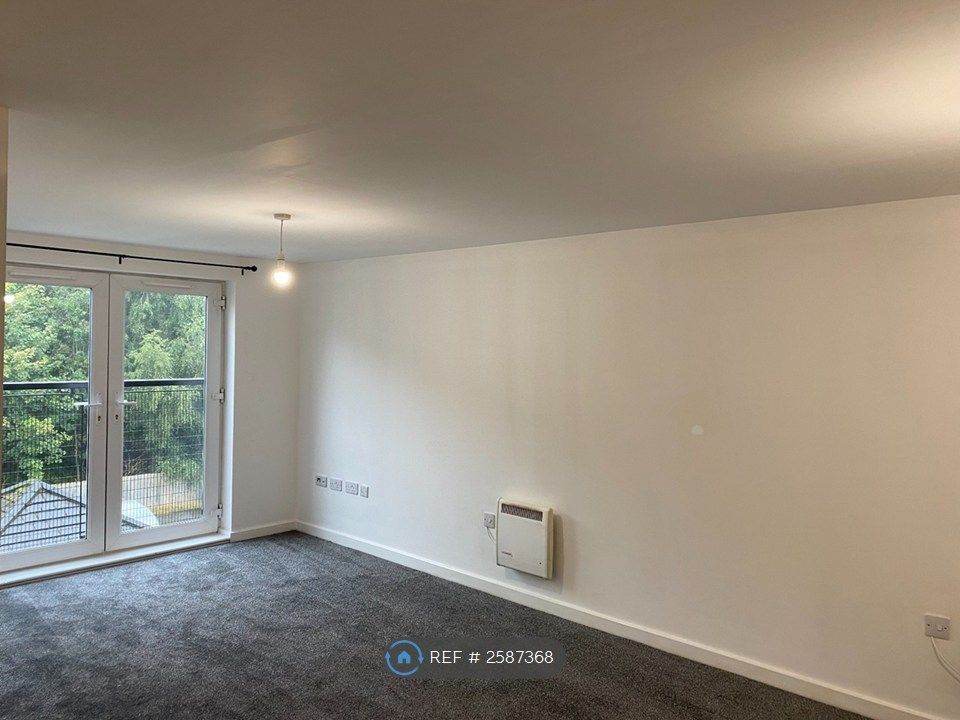 Property photo 2 of 6 Lounge