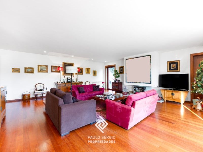 Property photo 3 of 49