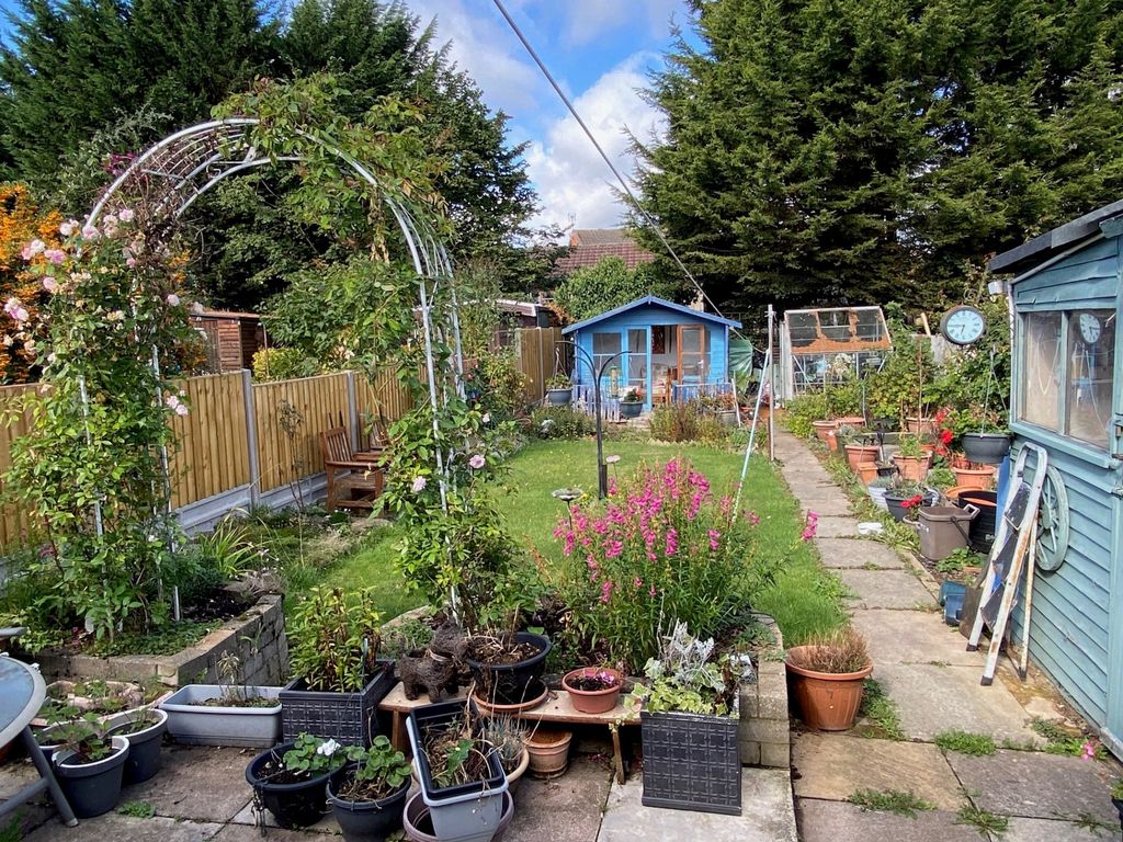 Property photo 3 of 10 Garden
