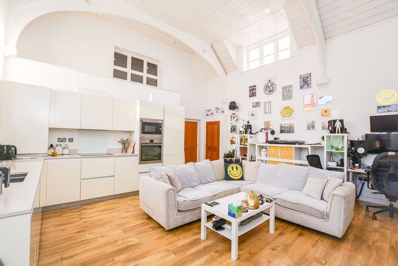 Property photo 2 of 9 Photo 12