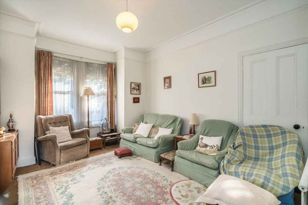 Property photo 3 of 7