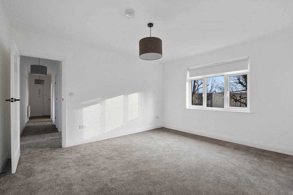 Property photo 3 of 8 3.Jpg
