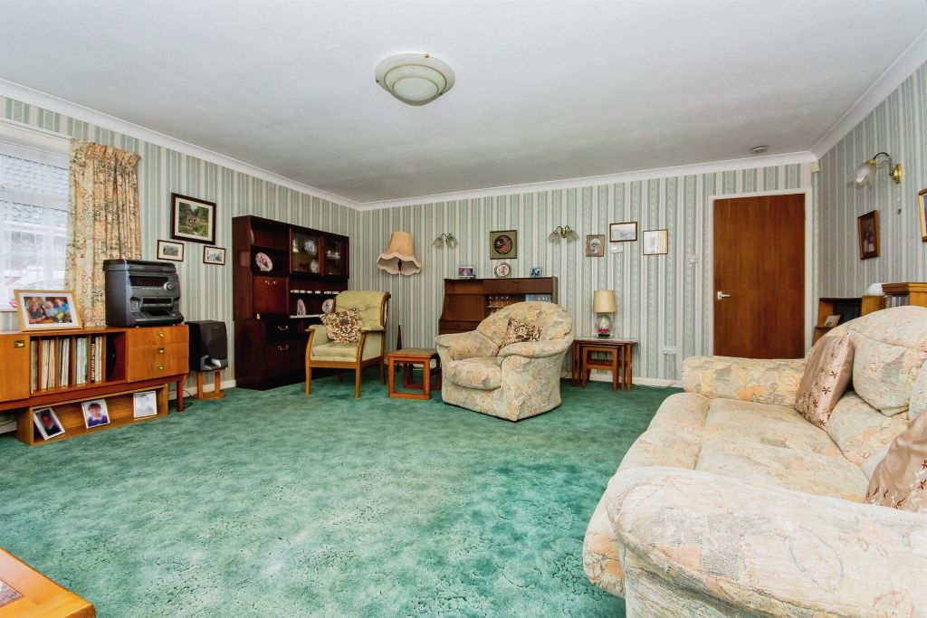 Property photo 2 of 18