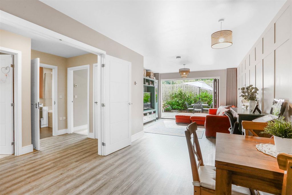 Property photo 2 of 21 1544766104 - 11.Jpg