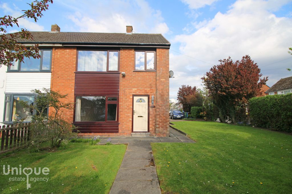 Property photo 1 of 28