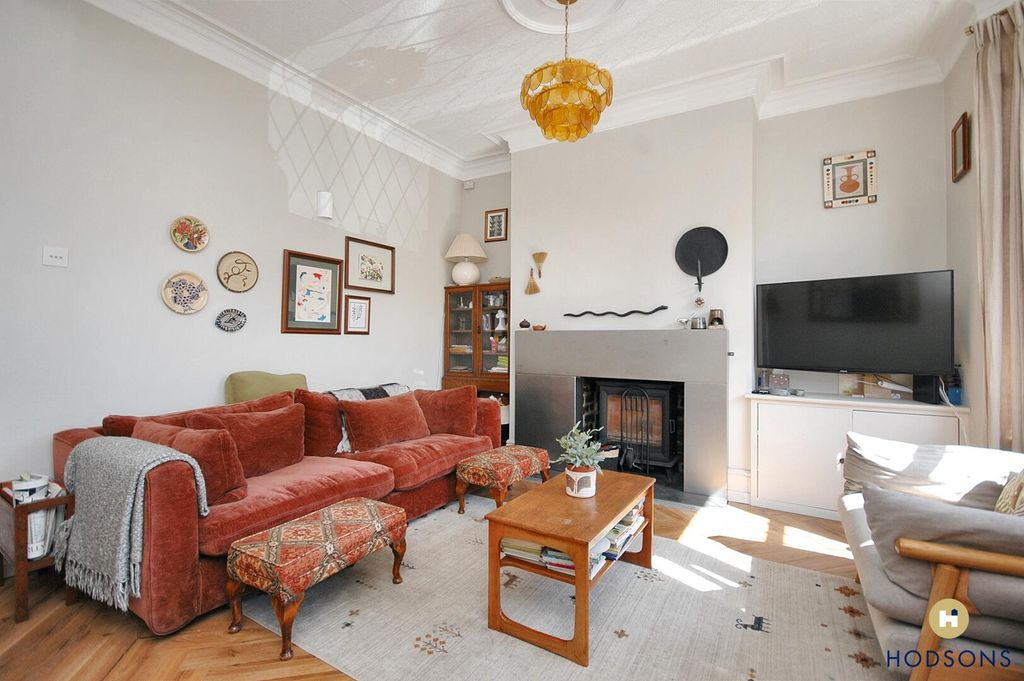 Property photo 3 of 16 Living Room