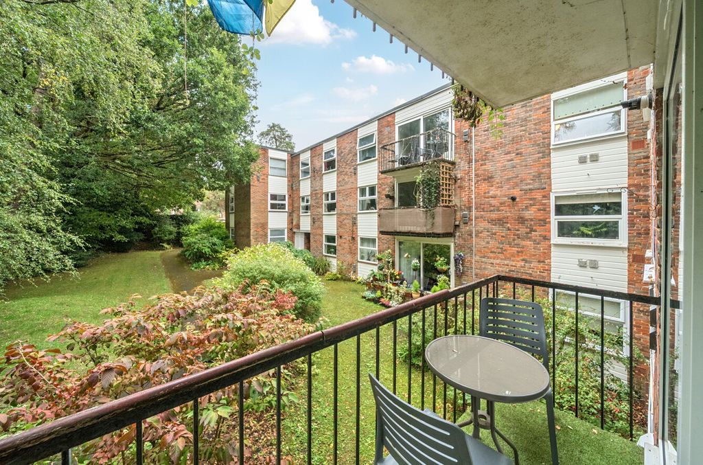 Property photo 1 of 12 1356683-21-68Cac2...