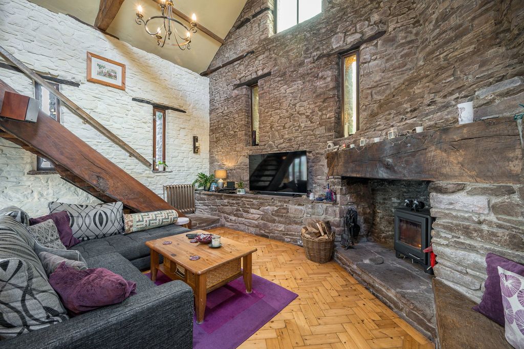 Property photo 3 of 63