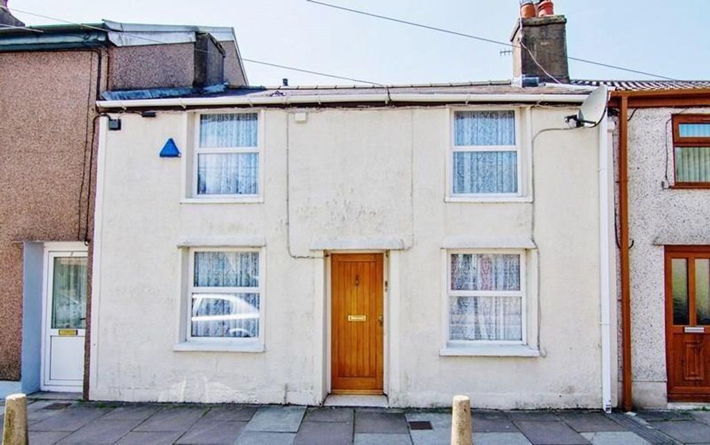 Property photo 1 of 12